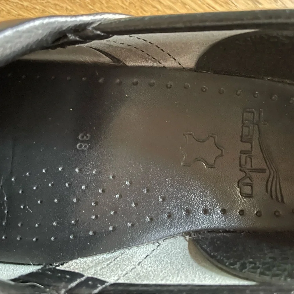Dansko women’s Clogs Sz 38.  (7.5-8) - Picture 3 of 3